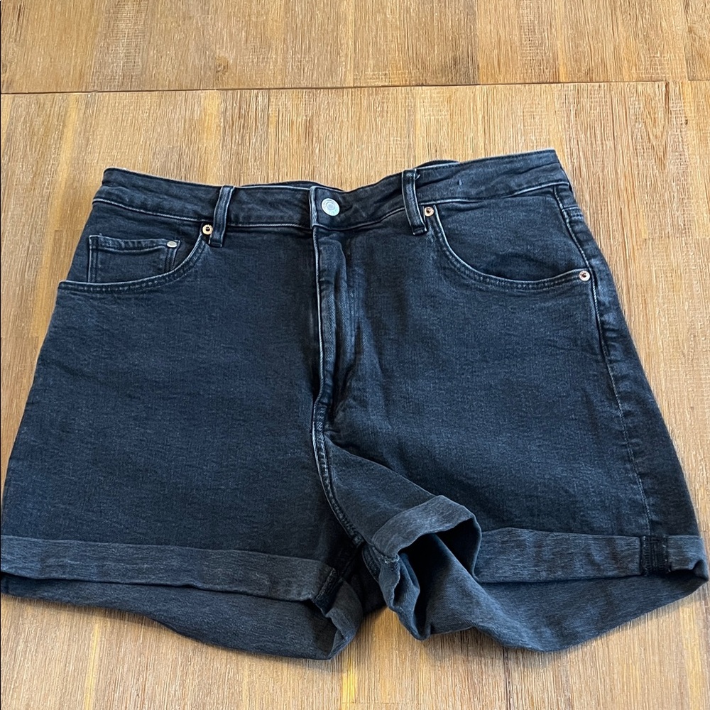 H&M Dark Denim Women's High Waisted Jean Shorts